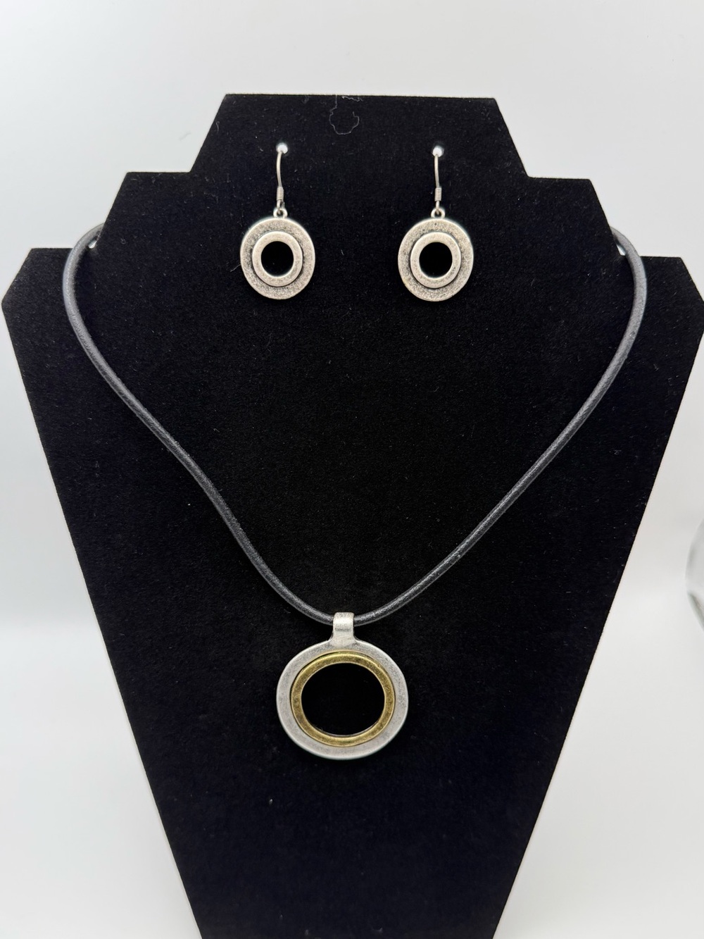 Round Double-Ring Pendant Necklace and Earring Set - Black and Silver